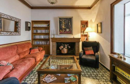 Can Mateuet - House Rental by Season - Photo 12