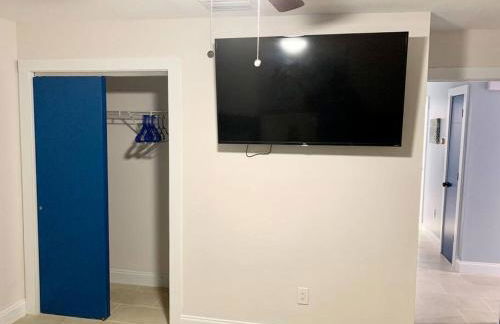 Home in West Palm Beach with Heated Pool - Foto 17