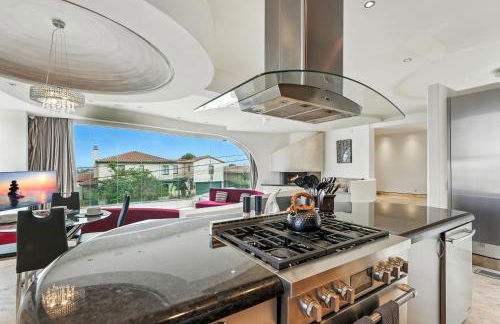 The Wave House! Custom Gem with Panoramic Views, Fire Pit, BBQ, Pool Table - Foto 64