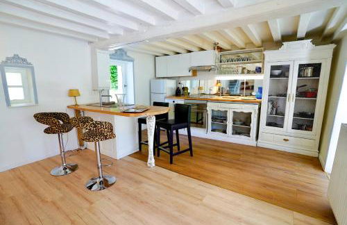 Maison charmante avec jacuzzi et cours d'eau - Foto 4