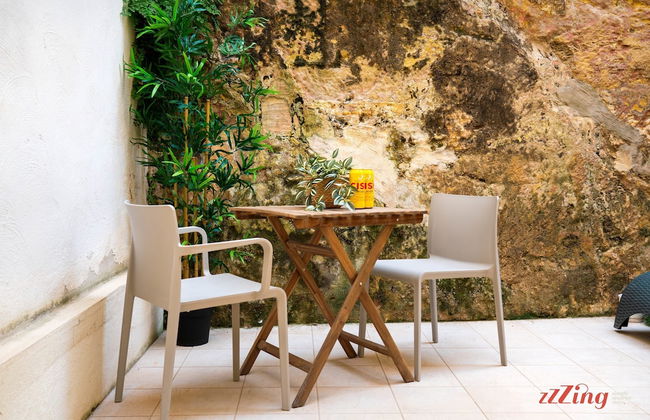 Elegant Maltese Hideaway Near Valletta - Photo 21