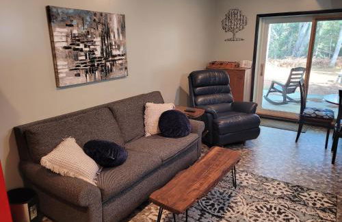 Hazel's Goose Creek Lodge - Private Riverfront! - Foto 39