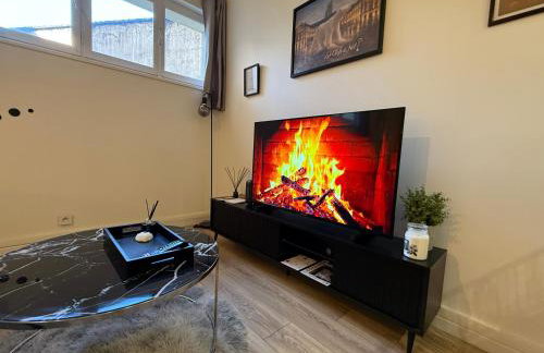 Cocon rénové près du tram - Photo 35