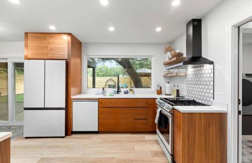 Lone Star Luxe - Heated Pool - Game room - Mini-Golf & Bar - Foto 15