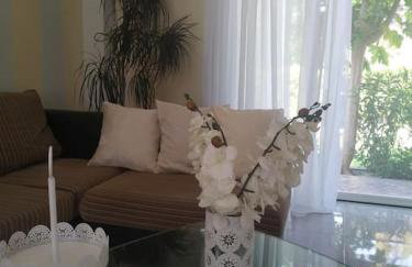 Greek Style Ground Floor Apartment & Pool - Foto 37