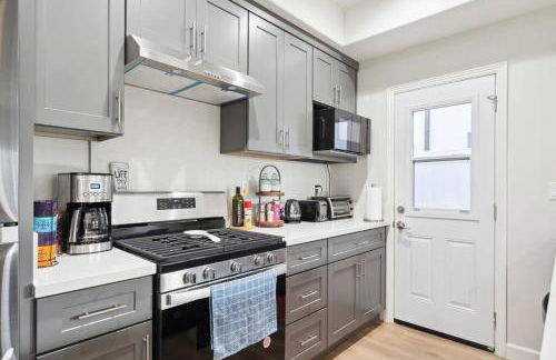 Incredible Value for 12 guests, New 3BR Home by Disneyland, Knott's, Beach - Foto 5