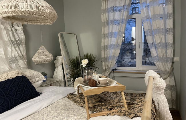 Cozy 1Br Apts with Yard and Parking - Photo 4