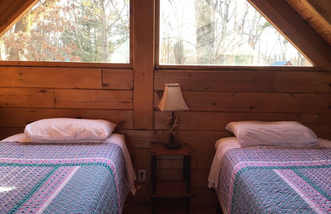 Kozy Haven Log Cabin Rentals - Foto 4