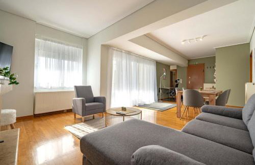 Sunlit Terrace 3BR Apartment - Tavros by ΜΡS - Foto 4