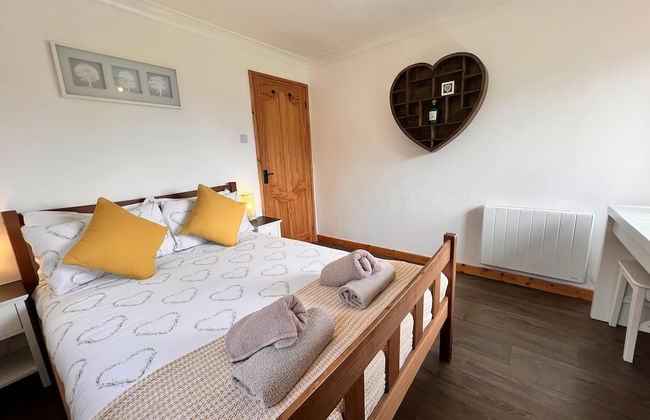 Detached 3 Bed Cottage, Mountain Views- Pets, Wifi - Photo 3