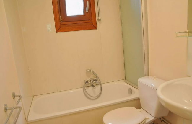 Cozy, Wooden Chalet With a Microwave, Located in a Forest - Foto 14