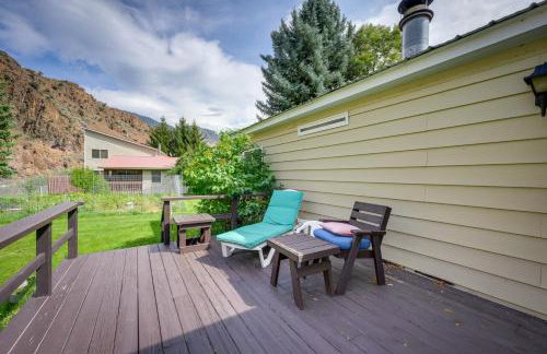 Cozy Salmon Home with Mountain Views and River Access - Foto 29