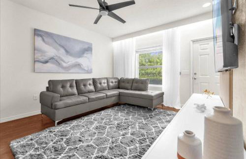 3 BD 2 BA Lucaya Village 13-102 - Foto 2