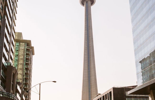 QuickStay - Modern 2-Bedroom Condo, Panoramic City Views - Foto 29