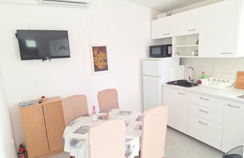 Sunny Bi-Pi Apartment - Photo 45