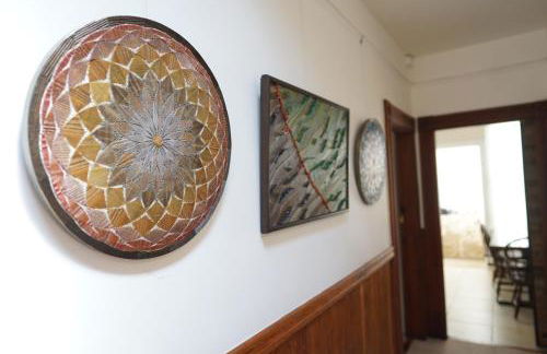 Perfect Location - 4BD,1BA - Restored Redwood Home - Foto 43