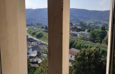 Gîte du vigneron à La Terrasse piscine local vélos - Photo 18