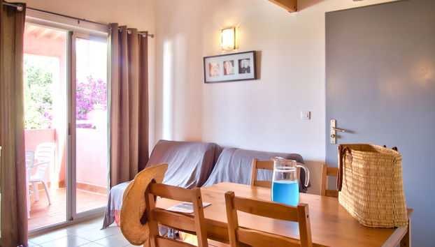 Club Benista T2 - Foto 3, Living Room