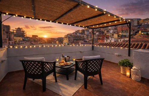 House with Dream Panoramic Terrace in the Heart of Bosa, 80 sqm with BBQ and Breathtaking View - Foto 1