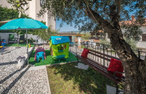 3 Bedroom Nice Home In Plovanija - Foto 18