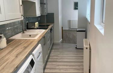 Lovely 1 bed flat 200 metres from beach - Foto 38