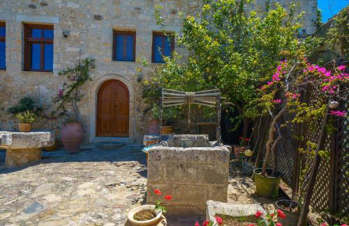 Villa Candice, Luxurious Historic Villa with Sea View by Rentado - Foto 42