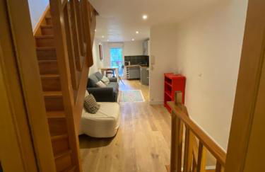 Paris Eiffel Tower et Disney apartments, parkings gratuits et sécurisés, 10 minutes métro to Paris - Foto 10