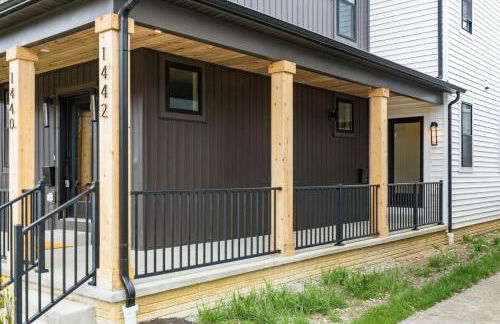 Luxury Escape 4BR 3 bath Oasis in Historic Old Town - Foto 46