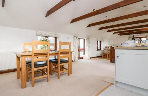 Castle Dore Barn - Photo 13