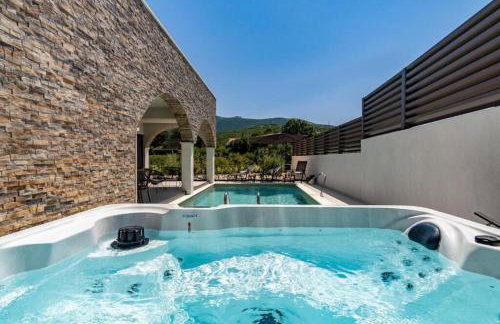Villa Eden with heated pool - Foto 24