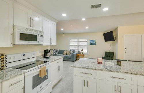 Saltwater Pool and Lanai Lehigh Acres Escape! - Foto 11