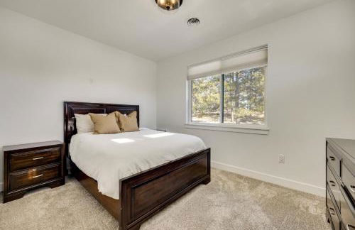 Group Getaway in Monument! High-End Home with Views - Foto 23