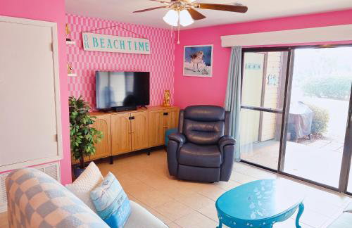 Pink Dream House - 2BR, Pools, Patios, & Walk to Ocean in Panama City Beach - Foto 36