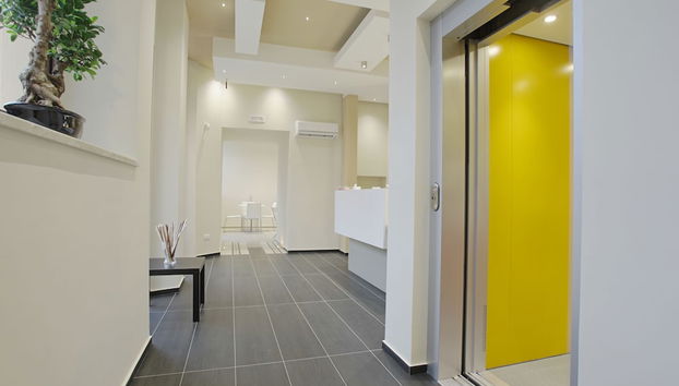 Check-in/check-out kiosk