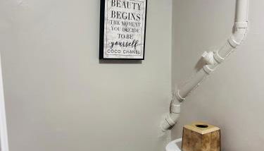 The Layover Lounge - Foto 4