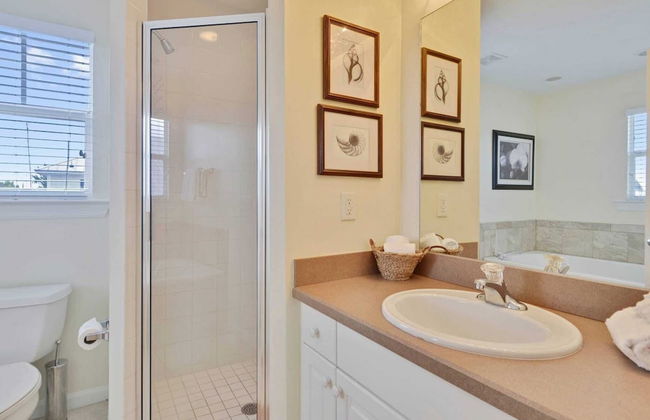 Coral Villa by Avantstay Close 2 DT Key West Shared Pool & Patio! - Foto 12