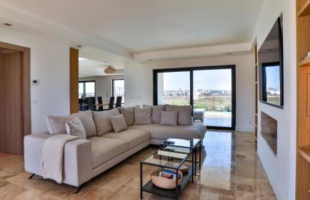 Brand New Waterfront Villa with pool - Foto 9