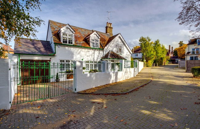 HOLIDAY HOME OF THE MONTH Finchley Sleeps 4 - Foto 27