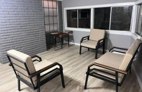 Cozy Escape WGameRoom HSWifi Aprox10Min to NRG - Foto 10