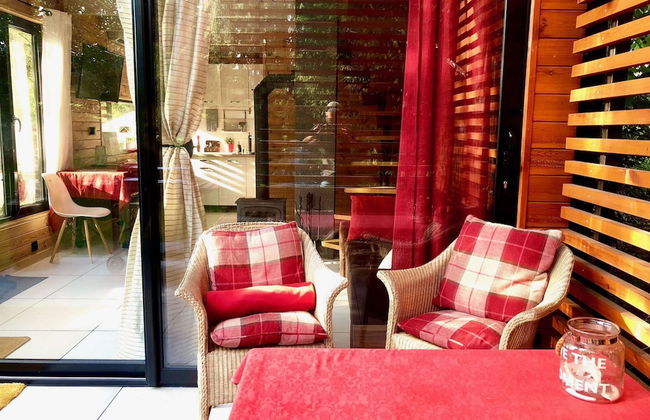 Cottage in Dlugosiodlo Near Forest Edge - Photo 1