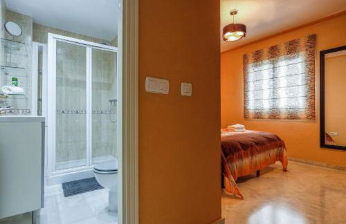 Sensacional Apt 2 Hab 2 baños 4 pax Aljarafe Metro - Photo 3