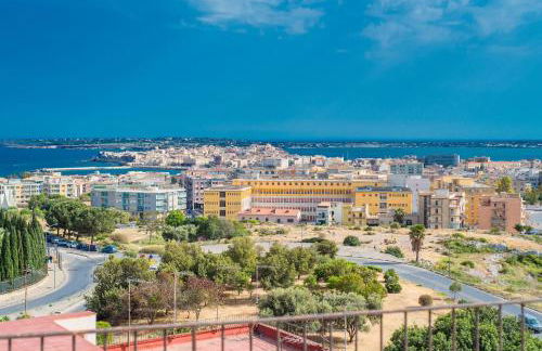 GuestHost - La Terrazza di Siracusa - Roomy and Bright Flat - Foto 54