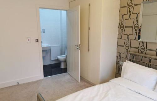 Riverside Cockatoo's Cottage Charming 3 Bed Retreat for up to 10 Guests - Foto 19