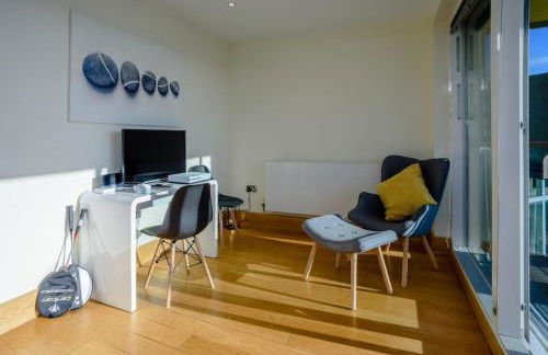 Wren Lodge HM11 HOT TUB Lakeside Spa Property - Foto 9