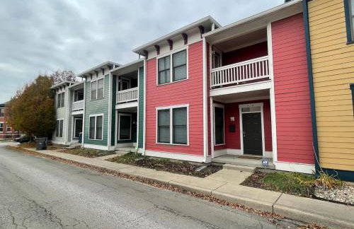 6BR Downtown Side-by-Side Townhomes 2 Garages - Foto 30