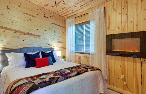 Lakefront Paradise with Private Boat Dock and Patio - Foto 16