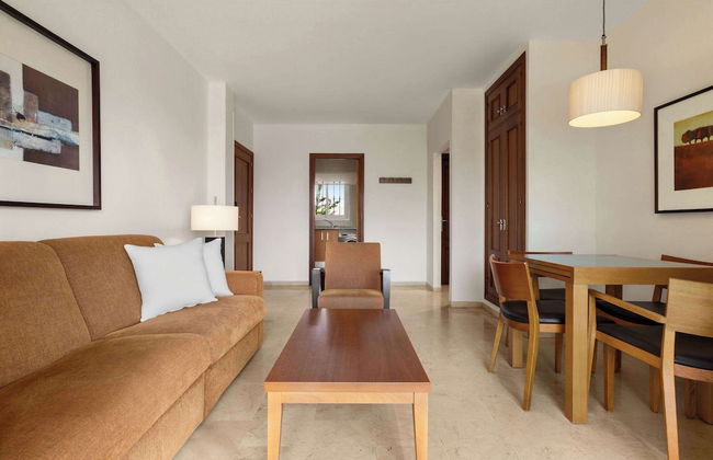 Ramada Hotel & Suites by Wyndham Costa del Sol - Foto 144