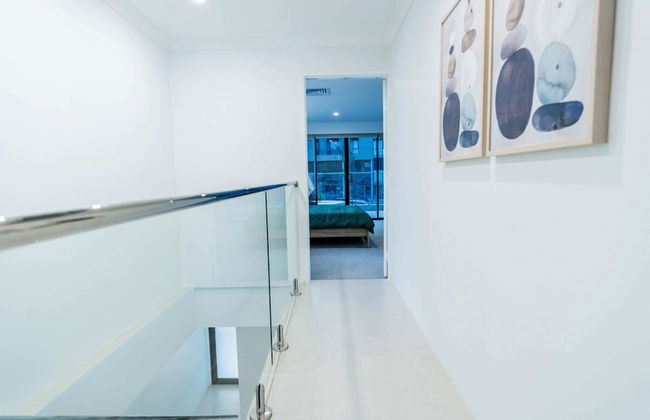 Beautiful 4BR Family Home With Patio and Parking! - Foto 34