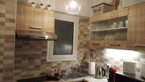 Zoe's Studio - Photo 3, stove