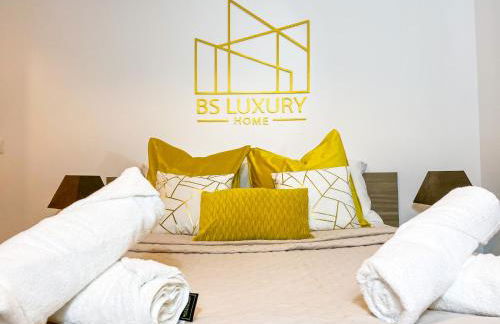 The Golden House * Parking * Garden - Foto 9